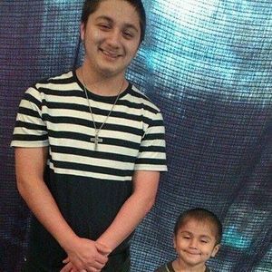 Meet your Posher, Elias